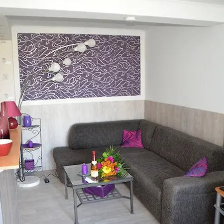 아파트 Schilfdachvilla Zeesboothaus We308 *