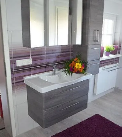 Schilfdachvilla Zeesboothaus We308 * Kleinhagen